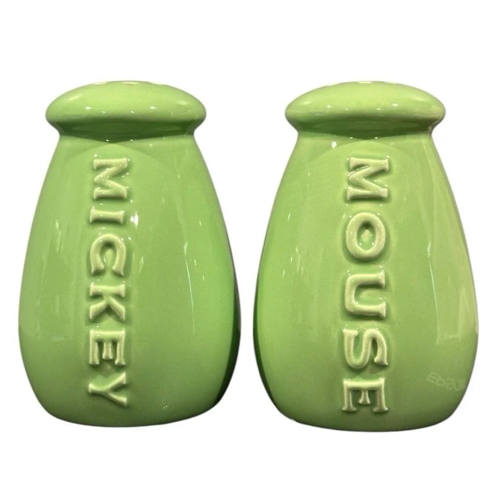 New Disney Mickey Mouse Green Salt Pepper Shakers M.Mouse Dinnerware Collection‎